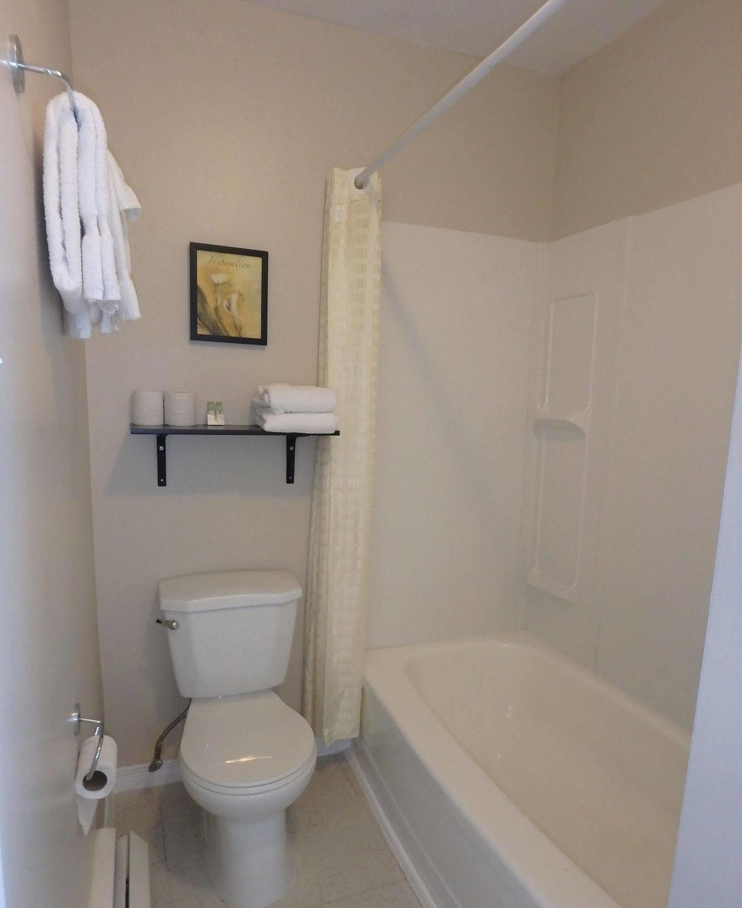 Wheel Inn Motel New Liskeard Экстерьер фото