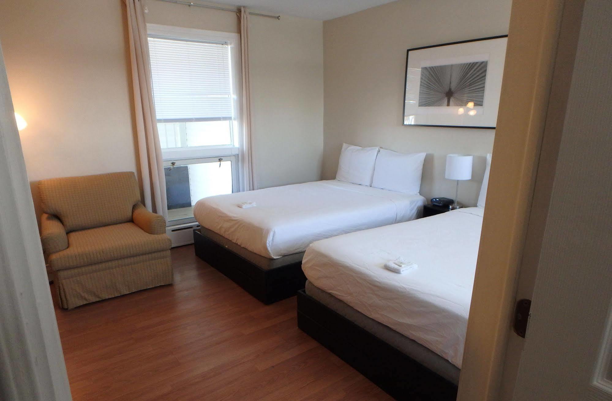 Wheel Inn Motel New Liskeard Экстерьер фото