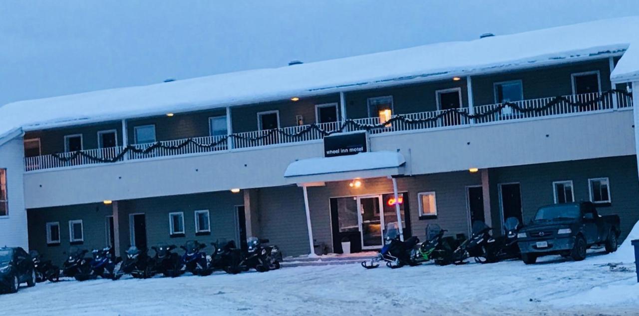 Wheel Inn Motel New Liskeard Экстерьер фото